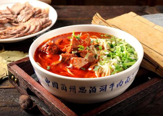 快餐小吃加盟怎么樣，蘭州思泊湖牛肉面在其中有什么優(yōu)勢？