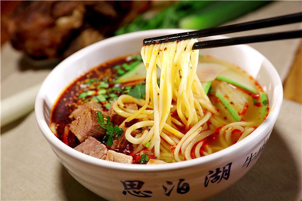 人間至味是牛肉面，思泊湖了解一下