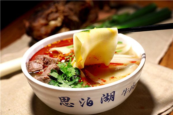 這個(gè)聞名的小吃牛肉面，你心動(dòng)了嗎？