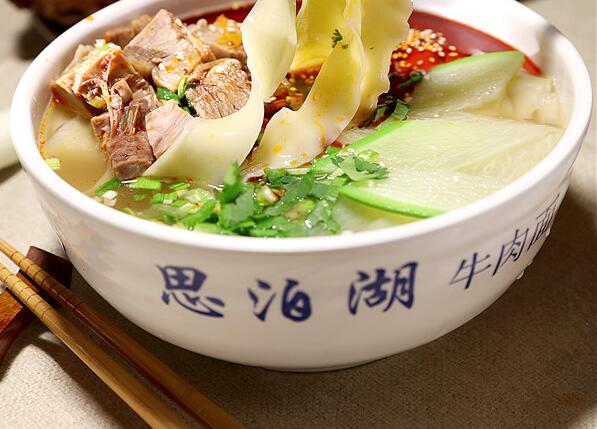 牛肉面店那么多，難道生意就會受到影響嗎？